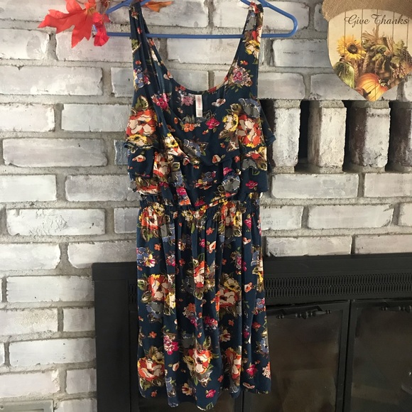 Large Mossimo ruffled tank dress - Picture 1 of 3